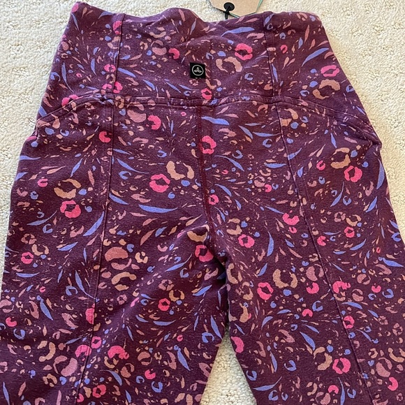 Prana leggings XS NWT - Picture 3 of 3